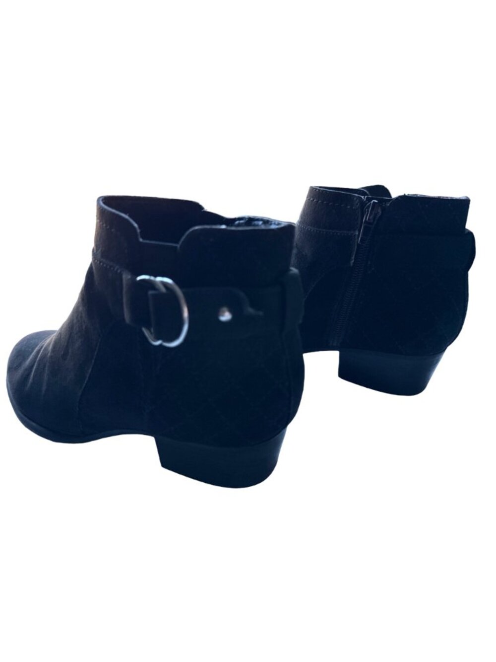 Unisa Black Ankle Bootie Faux Suede Side Zip Silver Hardware Size 7.5 - Picture 3 of 11